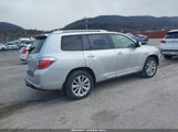 Toyota Highlander Hybrid Limited JTEEW44AX92036189 photo