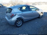 Toyota Prius C Three JTDKDTB33C1017332 снимка