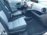 Toyota Prius C Three JTDKDTB33C1017332 снимка