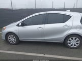Toyota Prius C Two JTDKDTB3XF1575568 снимка