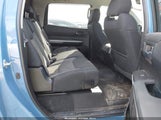 Toyota Tundra Sr5 5.7L V8 5TFDW5F18KX795189 снимка