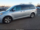 Toyota Sienna Le 5TDKK3DC5FS563835 снимка