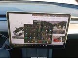 Tesla Model Y Long Range Dual Motor All-Wheel Drive 7SAYGDEE1NF554945 fotografie