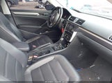 Volkswagen Passat 1.8T R-Line 1VWDT7A38HC032793 photo