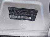 Toyota Rav4 Hybrid Xle JTMRJREV9JD211625 photo