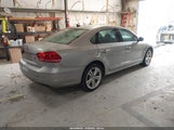Volkswagen Passat 2.0L Tdi Sel Premium 1VWCN7A39EC051161 photo