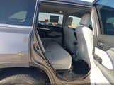 Toyota Highlander Le 5TDZARFH7KS050707 photo