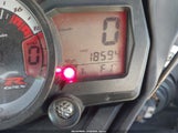 Suzuki Gsx-R600 JS1GN7EA582104701 снимка