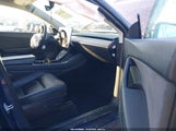 Tesla Model Y Long Range Dual Motor All-Wheel Drive 5YJYGDEE2MF063828 fotografie