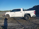 Toyota Tundra Sr5 5.7L V8 5TFDW5F17HX590827 снимка
