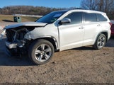 Toyota Highlander Limited Platinum V6 5TDYKRFH1FS078324 photo