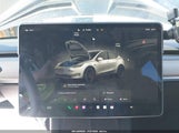 Tesla Model Y Performance Dual Motor All-Wheel Drive 7SAYGDEF9NF405661 fotografie