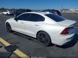 Volvo S60 B5 Plus Black Edition 7JRL12FH5RG290339 fotografie