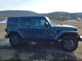 Jeep Wrangler 4-Door Sahara 4X4 1C4PJXEN8RW118820 fotografie