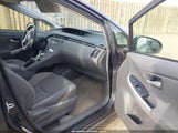 Toyota Prius Two JTDKN3DU5B5337780 photo