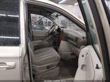 Chrysler Town & Country 1A4GJ45R47B248092 снимка