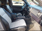 Toyota Tacoma Trd Off Road 3TMCZ5AN9JM173959 photo