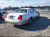 Lincoln Town Car Signature 1LNHM82WXXY703765 fotografie