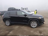 Jeep Compass Latitude 4X4 3C4NJDBN1ST604245 снимка
