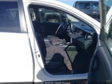 Toyota Rav4 Le JTMBFREV1HJ126325 снимка