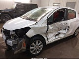 Toyota Yaris Le VNKKTUD38FA037786 снимка
