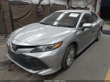 Toyota Camry Le 4T1B11HK1JU607127 fotografie