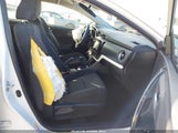Toyota Corolla Im JTNKARJEXJJ560944 снимка