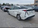Toyota Prius Two JTDKBRFU3H3034137 снимка