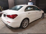 Mercedes-Benz A 220 4Matic WDD3G4FB6KW023684 fotografie