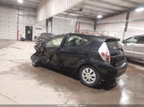 Toyota Prius C Two JTDKDTB31C1520650 снимка