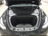 Tesla Model Y Long Range Dual Motor All-Wheel Drive 7SAYGDEE4NF363715 fotografie