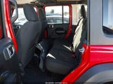 Jeep Wrangler Unlimited Sport S 4X4 1C4HJXDG3JW122592 fotografie