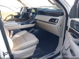 Lincoln Navigator Premiere 5LMJJ2NT7JEL05119 снимка