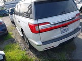 Lincoln Navigator Premiere 5LMJJ2NT7JEL05119 снимка