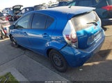 Toyota Prius C Two JTDKDTB33D1535104 снимка