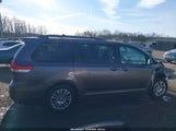 Toyota Sienna Xle V6 8 Passenger 5TDYK3DC1ES422768 fotografie