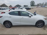 Toyota Yaris Le 3MYDLBYV3KY507618 photo