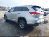 Toyota Highlander Xle 5TDKZRFH7JS537429 снимка