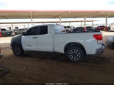 Toyota Tundra Grade 4.6L V8 5TFRM5F14AX013545 fotografie
