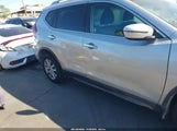 Nissan Rogue S Fwd 5N1AT2MT3LC717552 fotografie