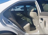 Toyota Camry Le 4T4BF3EK1AR070475 снимка