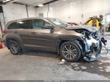 Toyota Highlander Xle 5TDJZRFHXJS543558 снимка