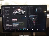 Tesla Model X Plaid 7SAXCBE63TF478274 fotografie