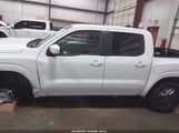 Nissan Frontier Sv 4X4 1N6ED1EK7PN667054 photo