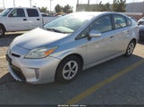 Toyota Prius Three JTDKN3DU7C1498141 fotografie