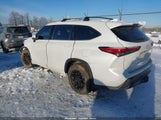 Toyota Highlander Xle 5TDGZRBH9NS175427 photo