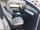 Tesla Model Y Long Range Dual Motor All-Wheel Drive 5YJYGDEE8MF283622 fotografie