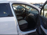 Chevrolet Trax Ls 3GNCJNSB5KL272434 снимка