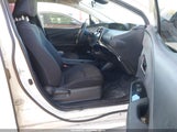 Toyota Prius Le JTDKARFU5K3083009 снимка
