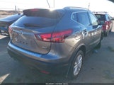 Nissan Rogue Sport Sv JN1BJ1CPXHW021941 fotografie